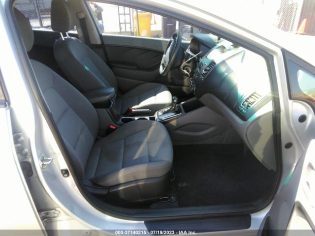3KPFK4A79HE060983 KIA FORTE LX