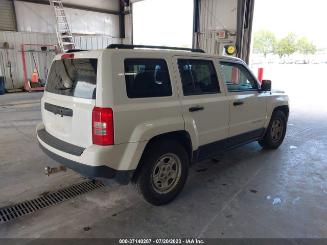 1C4NJPBA6FD138967 Jeep Patriot Sport