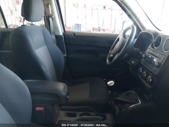 1C4NJPBA6FD138967 Jeep Patriot Sport