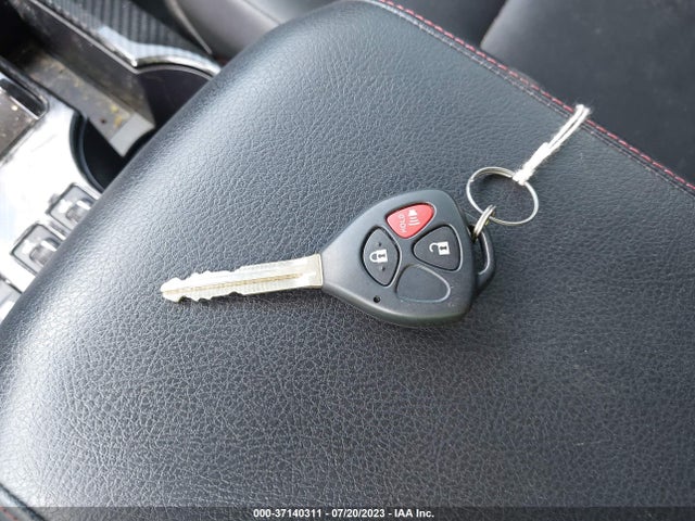 Toyota 4RUNNER SR5 2019 JTEBU5JR1K5647239 Image 3