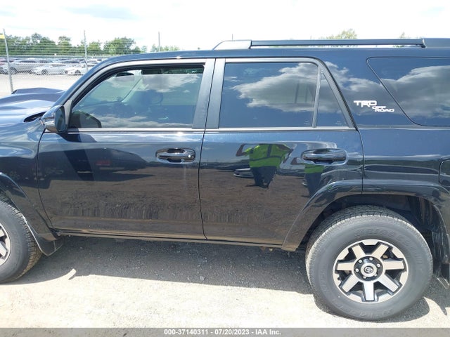 Toyota 4RUNNER SR5 2019 JTEBU5JR1K5647239 Image 6