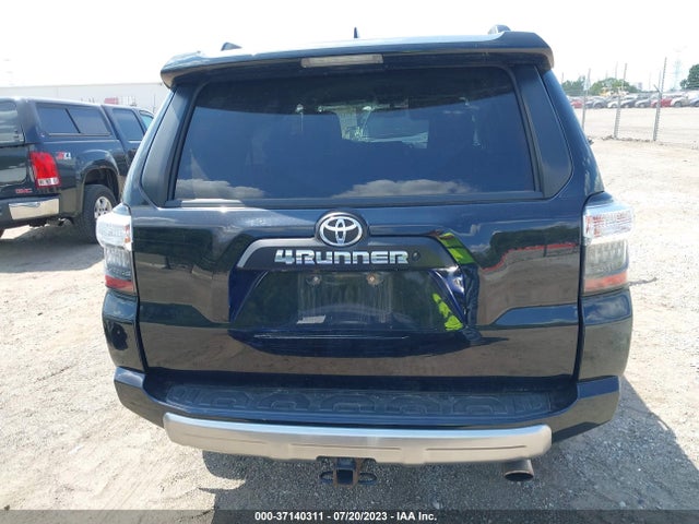 Toyota 4RUNNER SR5 2019 JTEBU5JR1K5647239 Image 8