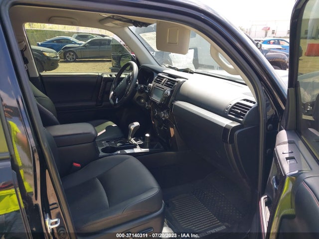 Toyota 4RUNNER SR5 2019 JTEBU5JR1K5647239 Image 11