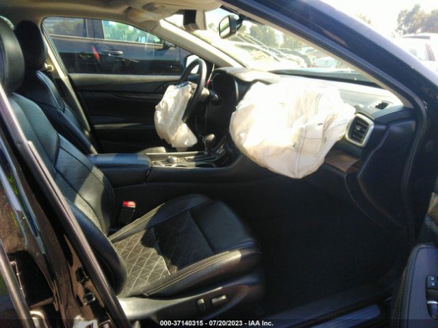1N4AA6AP6JC393251 Nissan Maxima Platinum