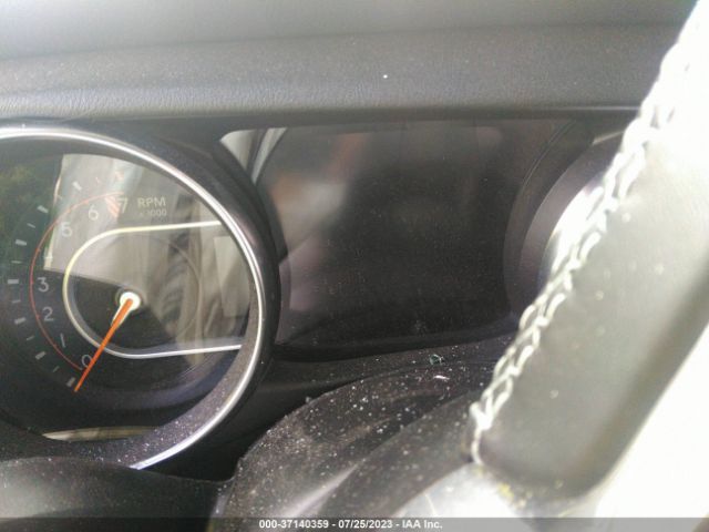 1C4HJXEG7NW105444 Jeep Wrangler Unlimited Sahara