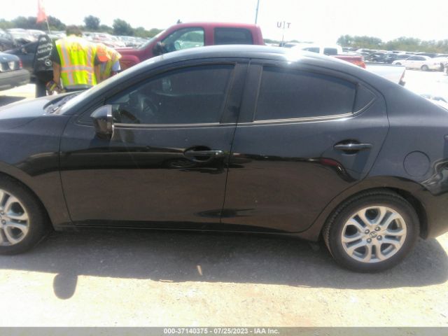 3MYDLBZV5GY142994 Scion IA