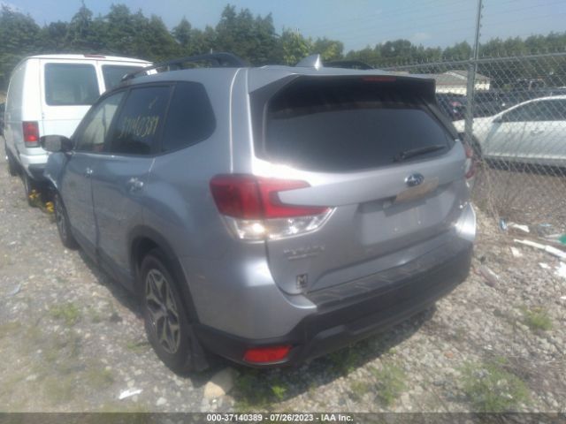 JF2SKAEC8NH444569 Subaru Forester Premium