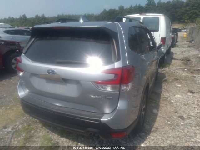 JF2SKAEC8NH444569 Subaru Forester Premium