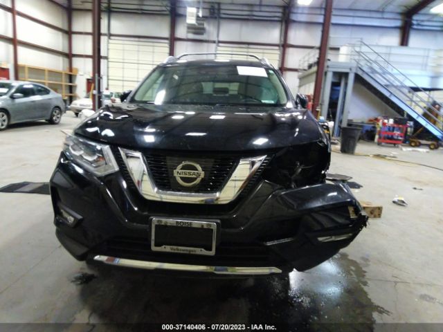 JN8AT2MV2HW022446 Nissan Rogue Sl