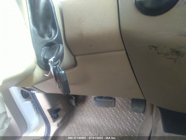 2004 FORD F-150 XLT VIN: 1FTRW12W04KD24203