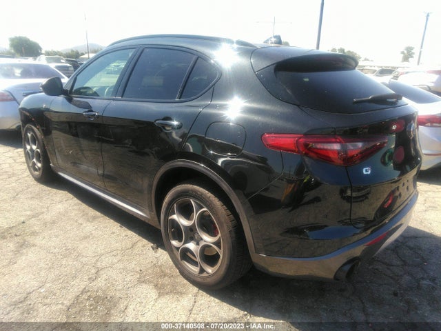 ZASPAKBNXN7D38978 Alfa Romeo STELVIO TI