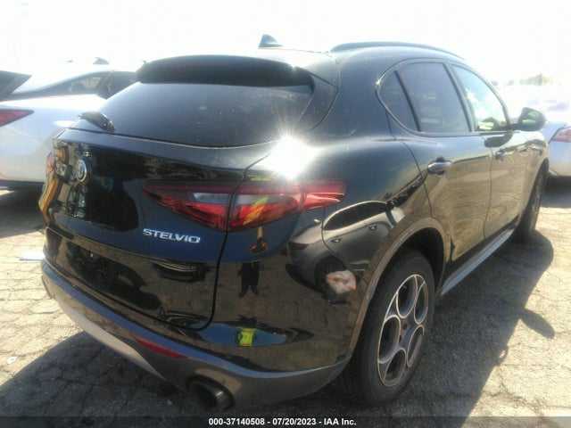 ZASPAKBNXN7D38978 Alfa Romeo STELVIO TI