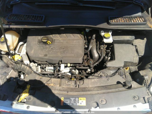 1FMCU9GD1HUC80879 Ford ESCAPE SE