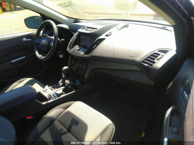 1FMCU9GD1HUC80879 Ford ESCAPE SE