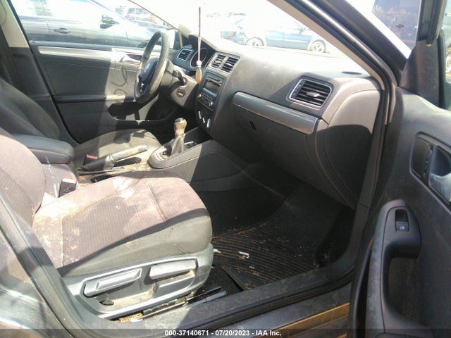 3VWB17AJ1FM351802 Volkswagen Jetta Sedan 1.8t Se