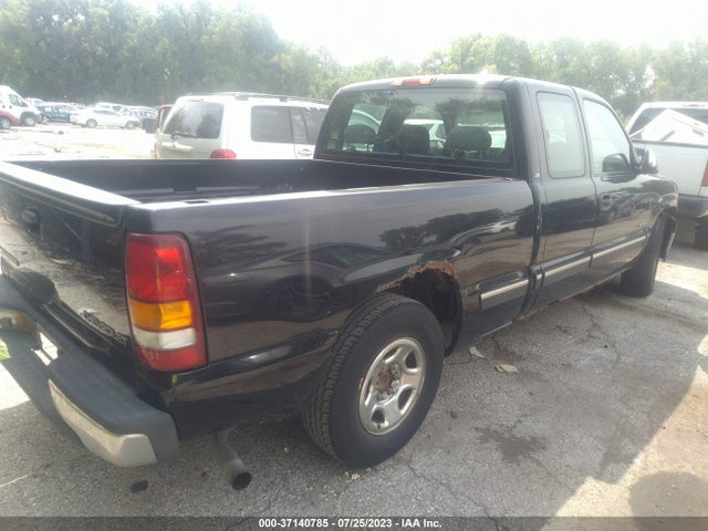 2002 CHEVROLET SILVERADO 1500 LS VIN: 2GCEC19W821205860