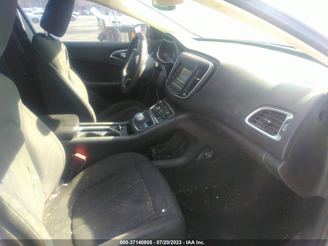 Chrysler 200 LX 2015 1C3CCCFB1FN702682 Image 6