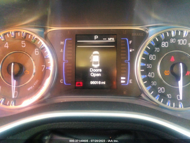 Chrysler 200 LX 2015 1C3CCCFB1FN702682 Image 8