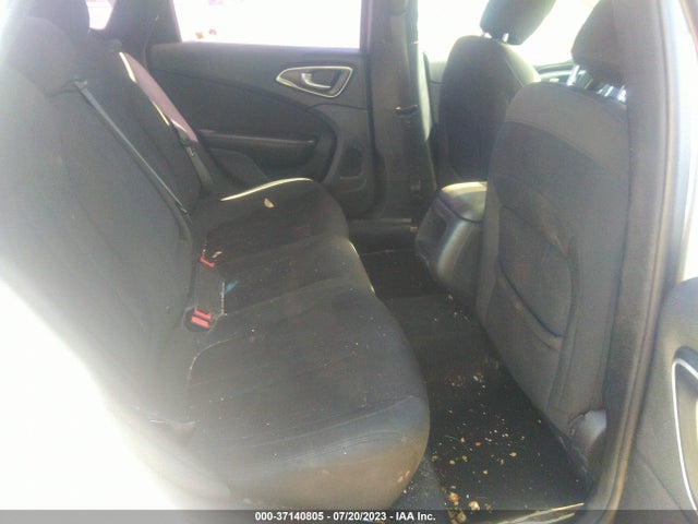 Chrysler 200 LX 2015 1C3CCCFB1FN702682 Image 9
