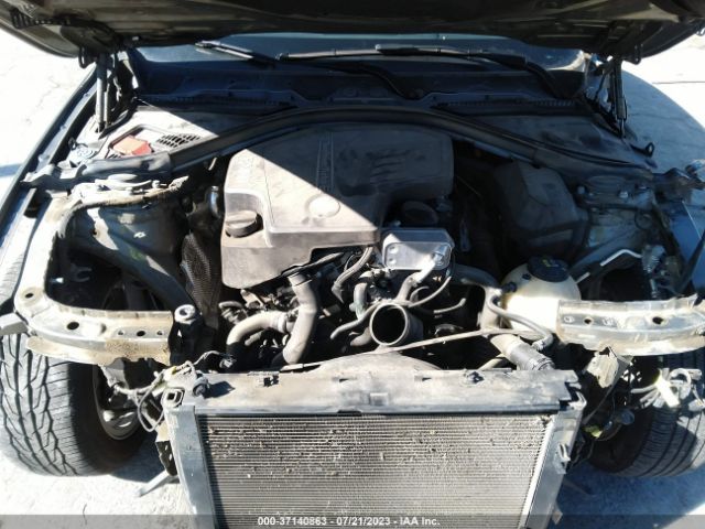 WBA8E1G5XJNU89679 BMW 3 Series 320i