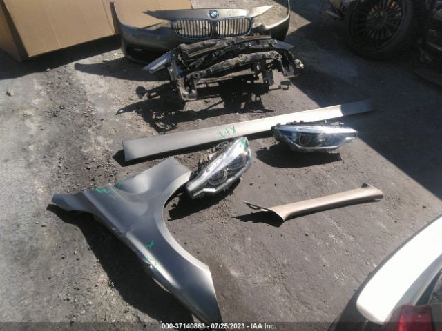 WBA8E1G5XJNU89679 BMW 3 Series 320i