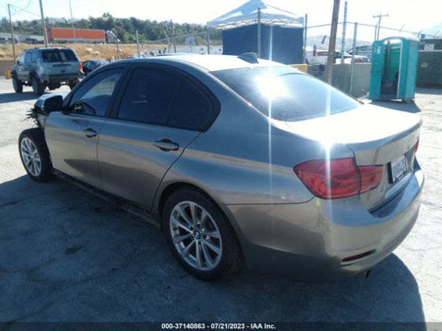WBA8E1G5XJNU89679 BMW 3 Series 320i