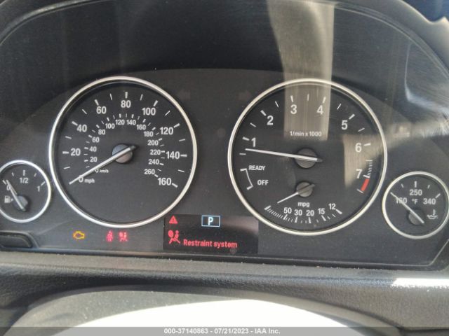 WBA8E1G5XJNU89679 BMW 3 Series 320i