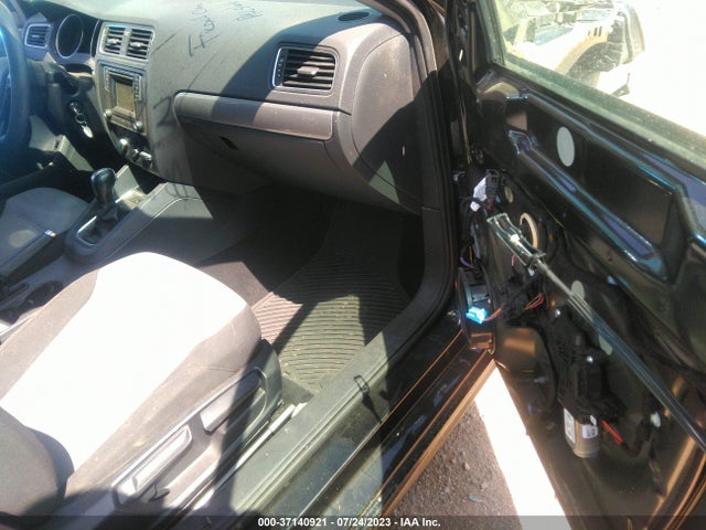 3VW2B7AJ0HM377906 Volkswagen Jetta 1.4t S