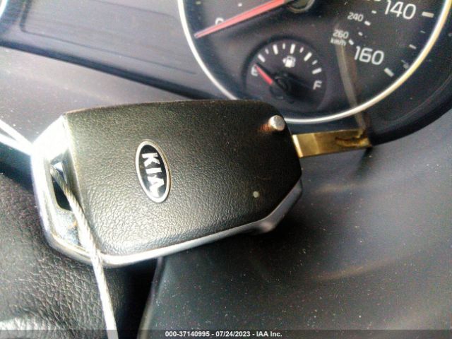 KNDEU2AA2M7173299 KIA SELTOS S