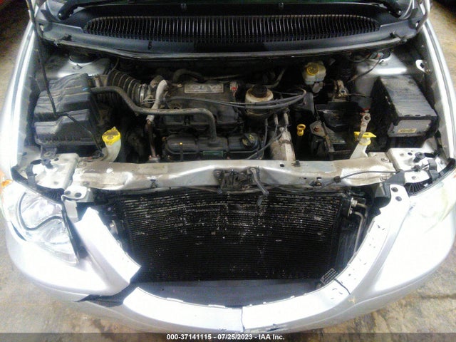 2006 CHRYSLER TOWN & COUNTRY SWB VIN: 1A4GP45R46B718389