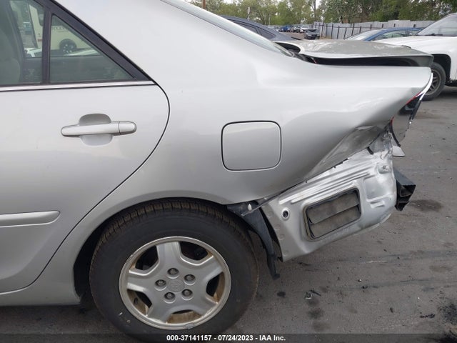 2002 TOYOTA CAMRY LE VIN: 4T1BF32K62U010076