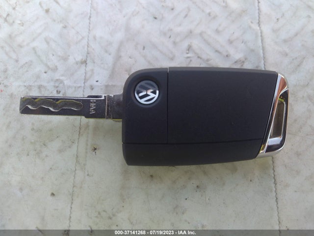 WVWKR7AU6KW917145 Volkswagen E-golf Se