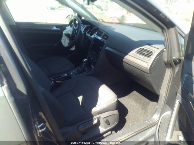 WVWKR7AU6KW917145 Volkswagen E-golf Se