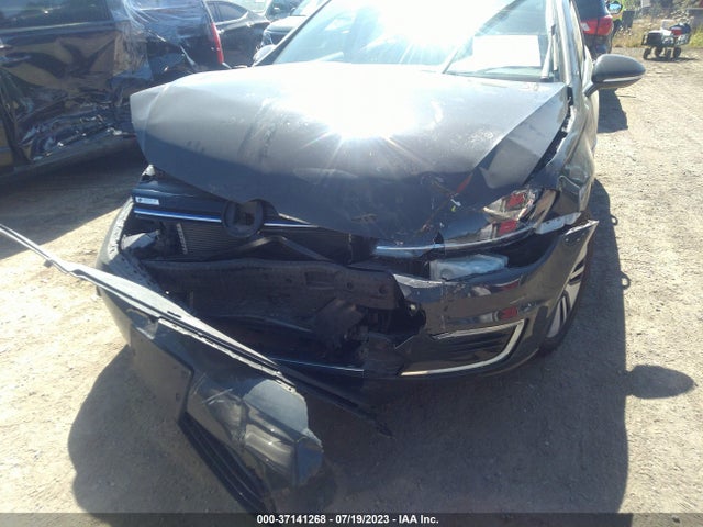 WVWKR7AU6KW917145 Volkswagen E-golf Se