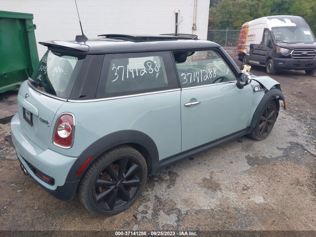 2012 MINI COOPER HARDTOP WMWSV3C56CT387852 Photo 3