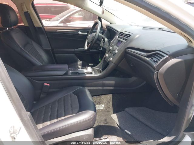 3FA6P0LU5JR249034 Ford Fusion Hybrid Se