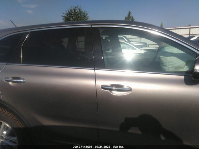 5XYPGDA52KG463394 KIA Sorento Lx V6