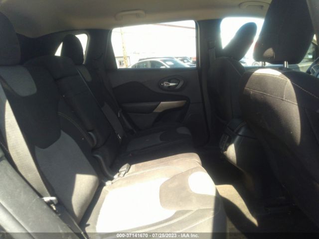 1C4PJMCX4JD507277 Jeep Cherokee Latitude
