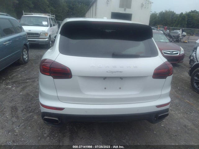 2016 PORSCHE CAYENNE VIN: WP1AA2A22GKA12340