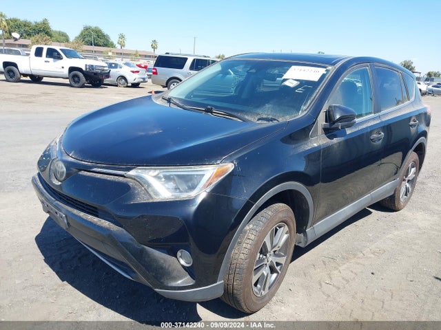 Toyota Rav4 Xle 2018 2T3WFREV0JW485190 Image 2
