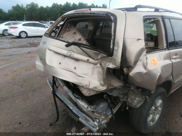 2005 TOYOTA HIGHLANDER VIN: JTEDP21AX50048270