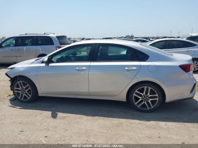 3KPF34AD2KE013532 KIA FORTE S