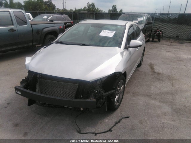 2018 HYUNDAI ELANTRA SEL VIN: 5NPD84LF8JH326005