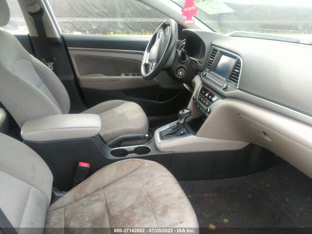 2018 HYUNDAI ELANTRA SEL VIN: 5NPD84LF8JH326005