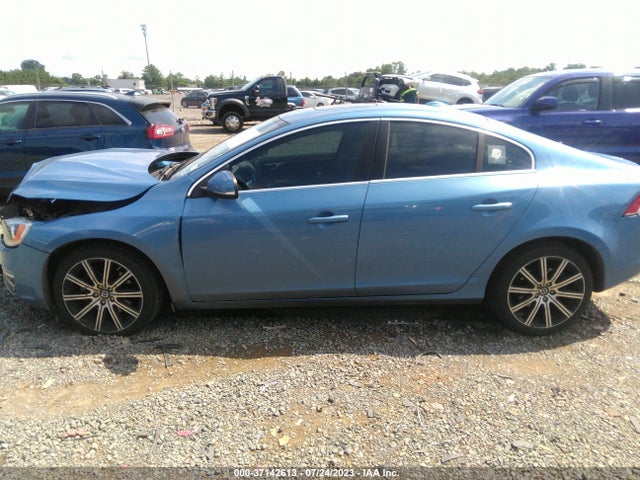 2014 Volvo S40, VIN: YV1612FH3E2271348