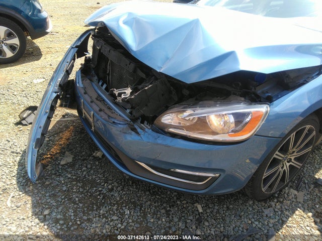 2014 Volvo S40, VIN: YV1612FH3E2271348