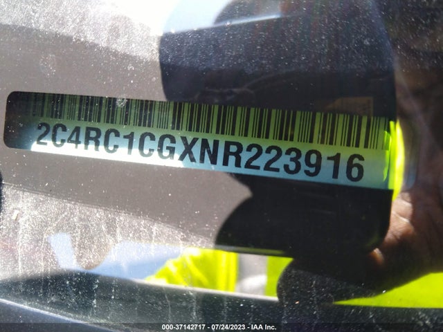 2C4RC1CGXNR223916 Chrysler Voyager Lx