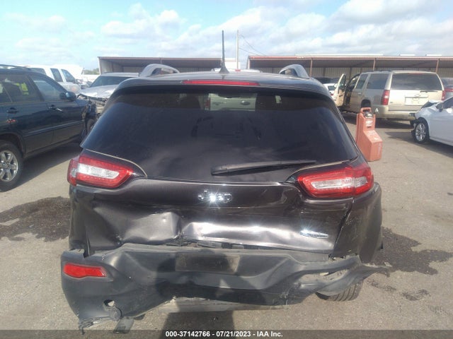 Jeep Cherokee Latitude Plus 2018 1C4PJLLB4JD605031 Image 16