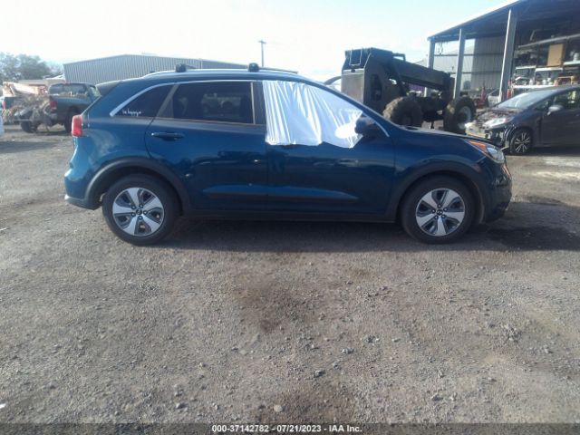 KNDCB3LC7K5244698 KIA NIRO LX