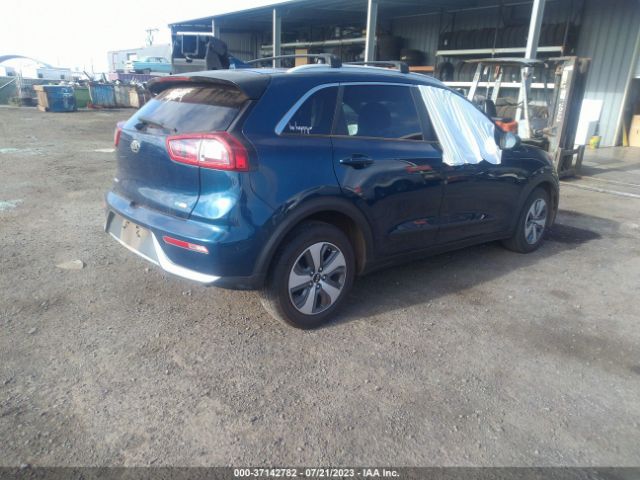 KNDCB3LC7K5244698 KIA NIRO LX